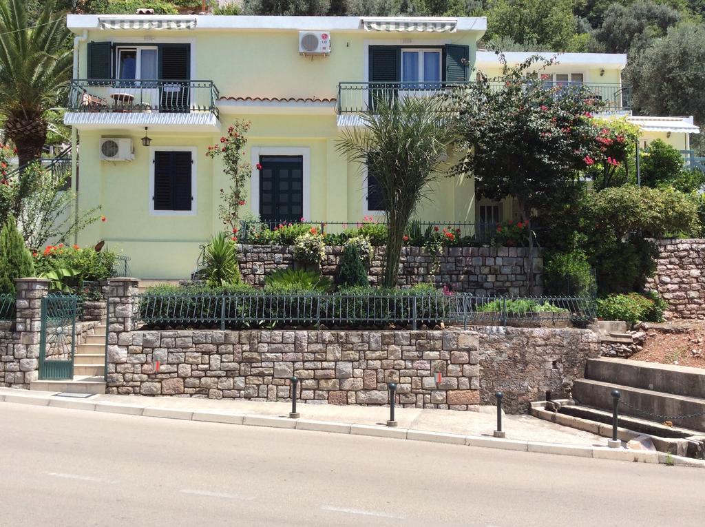 Simo Апартаменти Petrovac